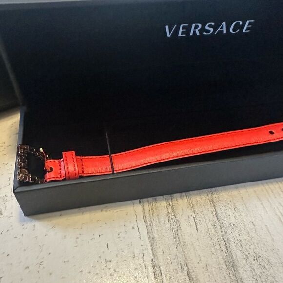 Versace Red Leather Sculpted Buckle Bracelet - Picture 4 of 4